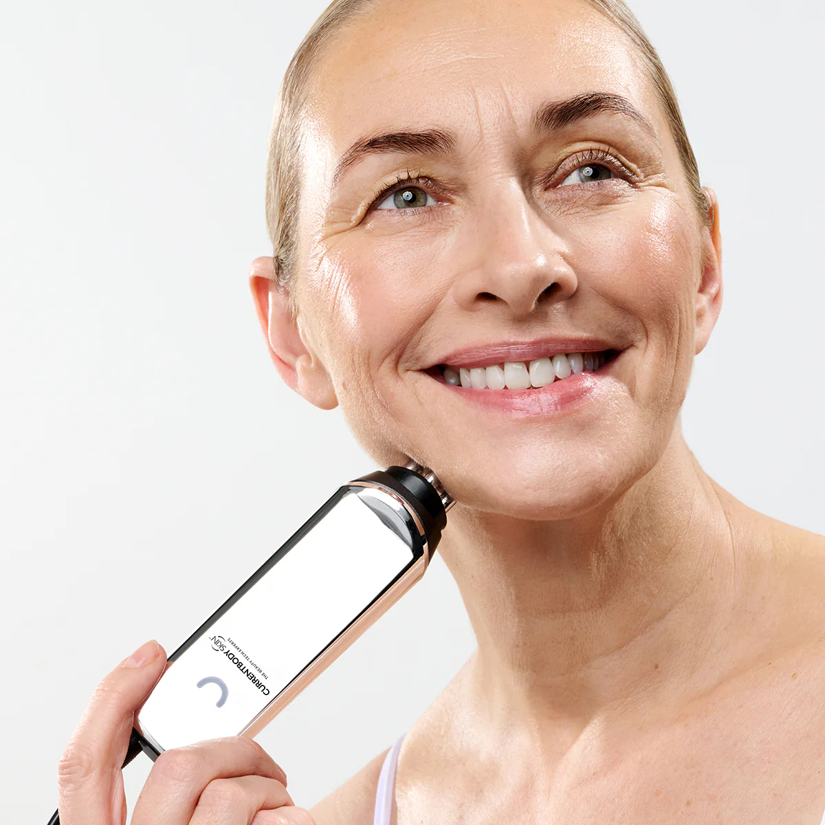 CurrentBody Skin Tighten & Brighten Kit - Image 3
